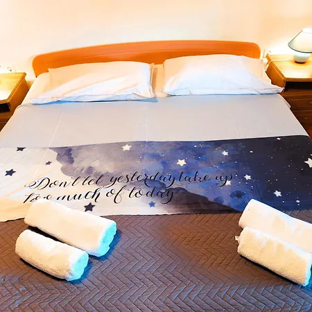 Caroiba Βίλα Karojba